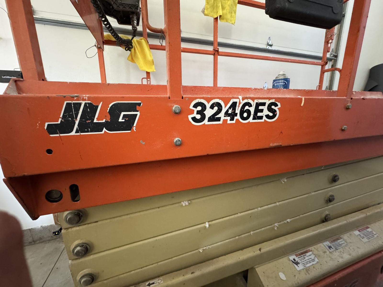 2017 JLG 3246ES 32’ ScissorLift