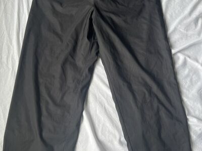 ProQuip Large Women’s Pants – Black Gore-Tex, Waterproof-Look, Straight Leg – Like New