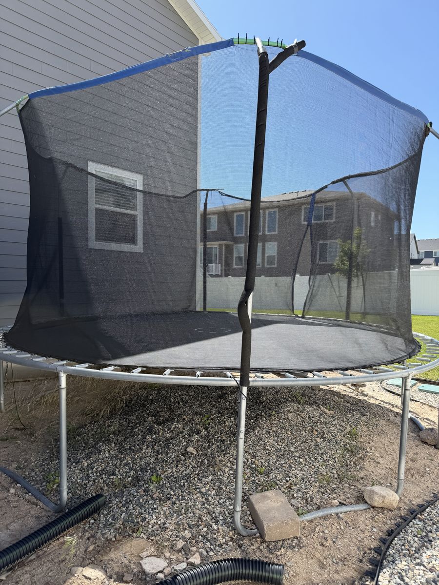 Free trampoline