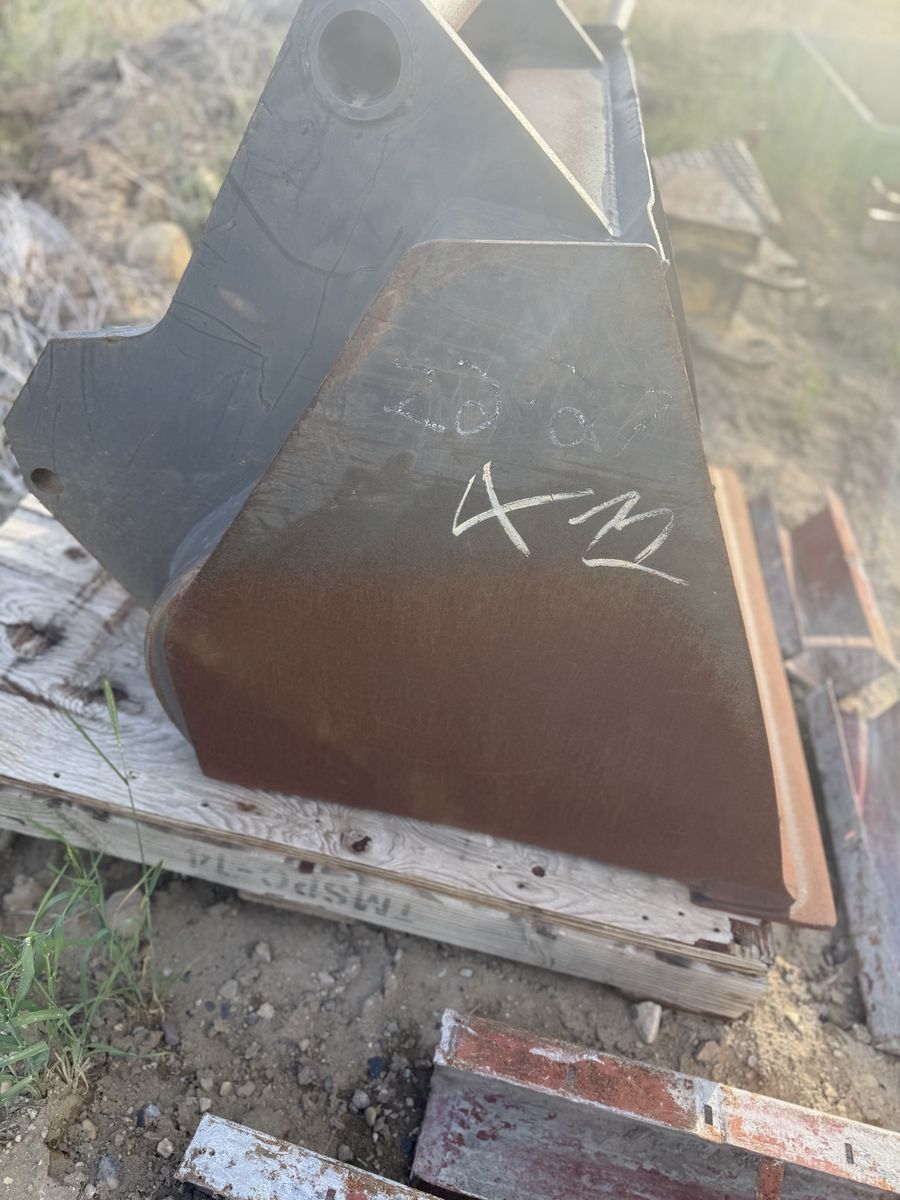 Main image 12