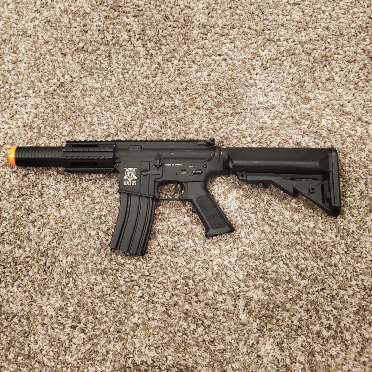 Black ops sr4 SQB Airsoft Gun