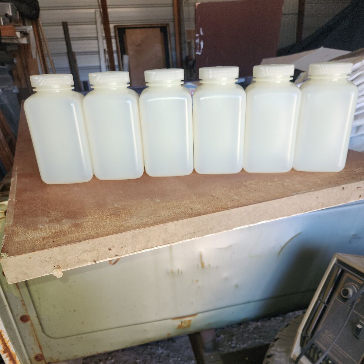 32 oz plastic bottles