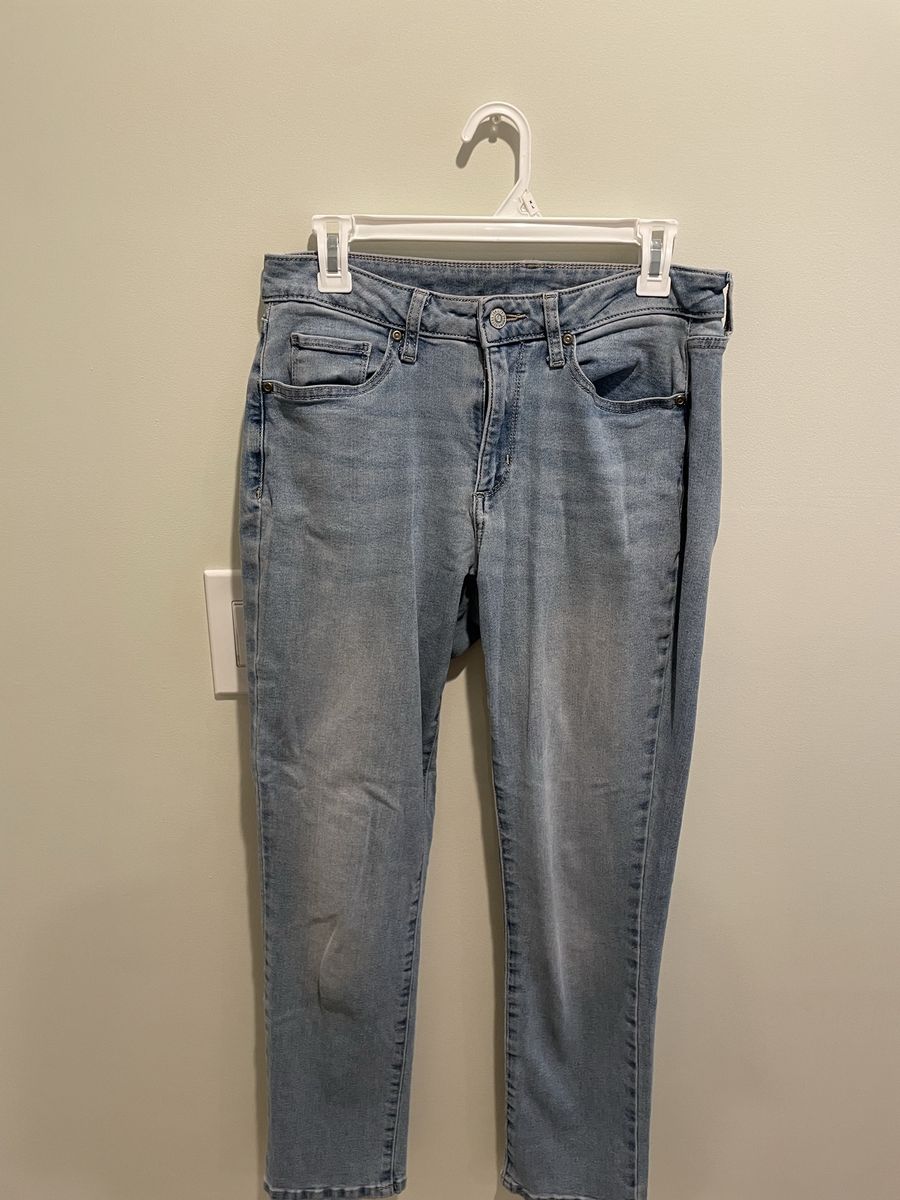 Women's Light Wash Straight Leg Jeans Size 8