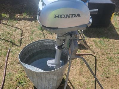 Honda 2.3 HP 4 Stroke Outboard Motor