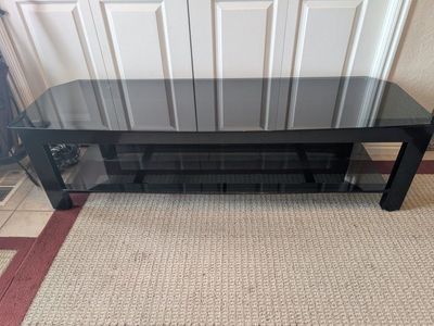 Black Steel & Glass Entertainment
Canter
