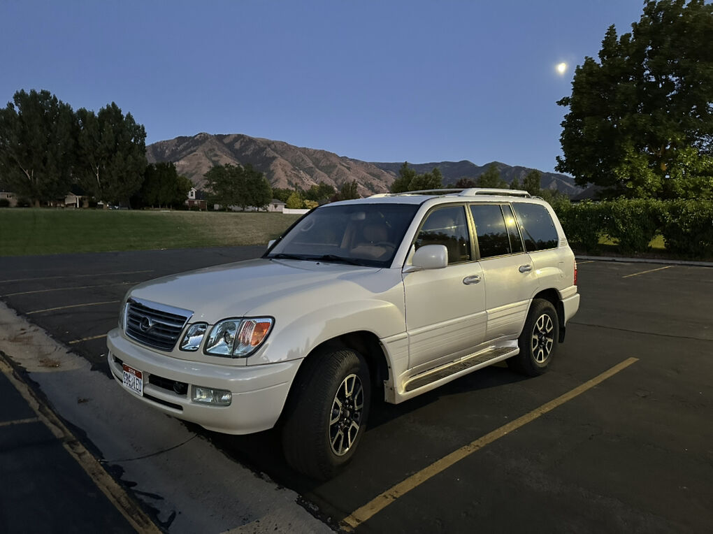 2003 Lexus LX 470