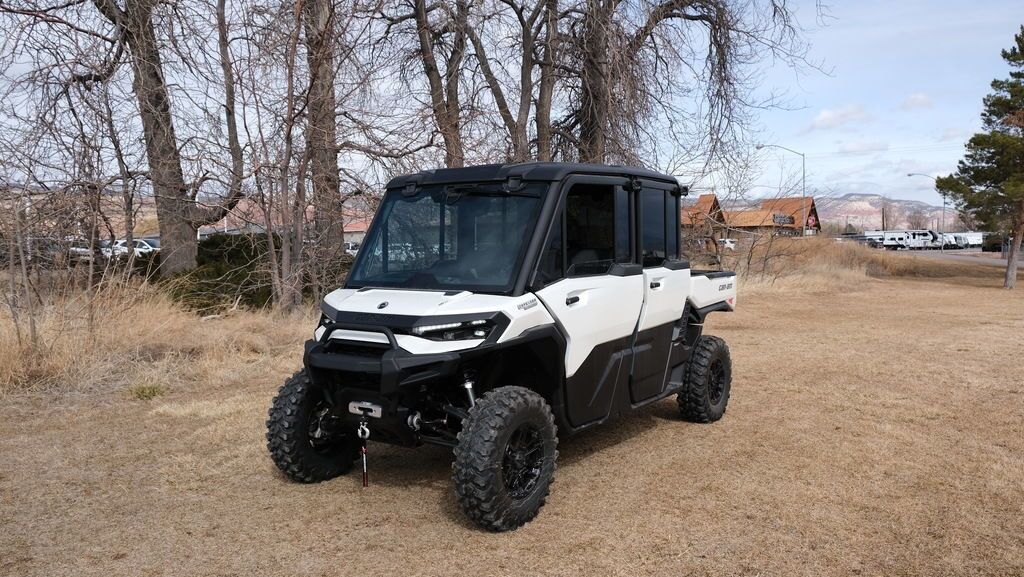 2026 Can-Am Defender MAX Limited HD11