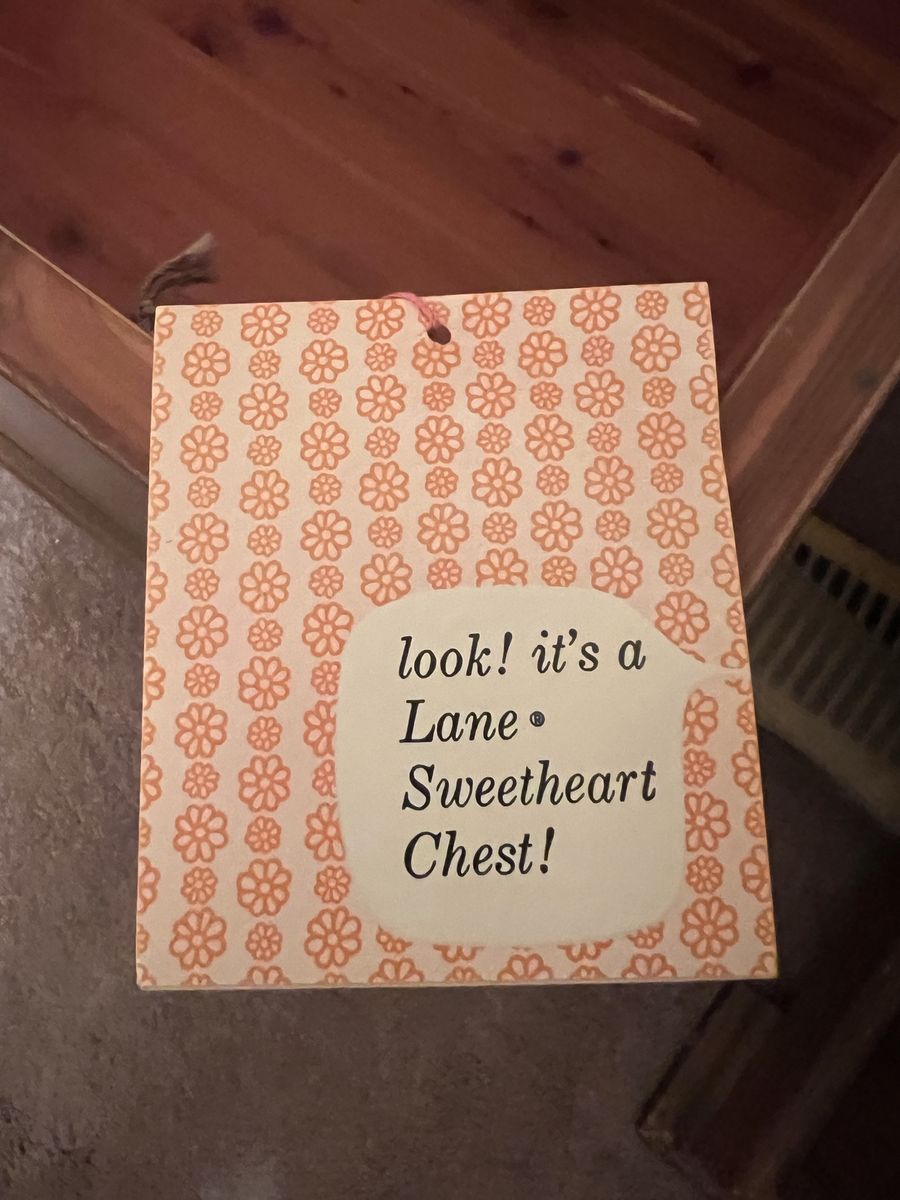 Lane Sweetheart Cedar Chest – Altavista, Virginia