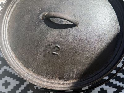 Lodge 12" Camp Dutch Oven 6 Qt Shallow