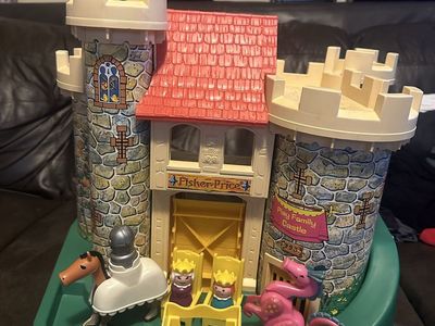 Fisher price castle/accessories