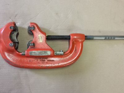 Pipe cutters