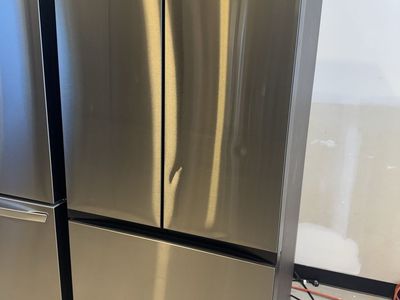 Scratch n dent Samsung Bespoke 3door refrigerator