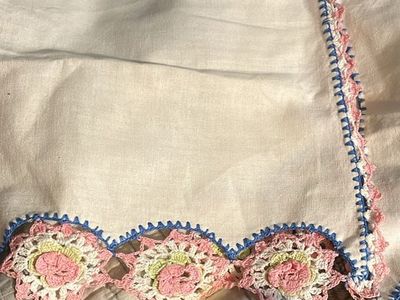 Vintage Crocheted Table Runner And Two Napkins