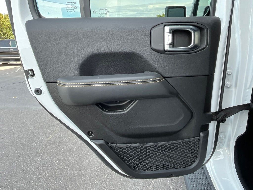 Main image 22