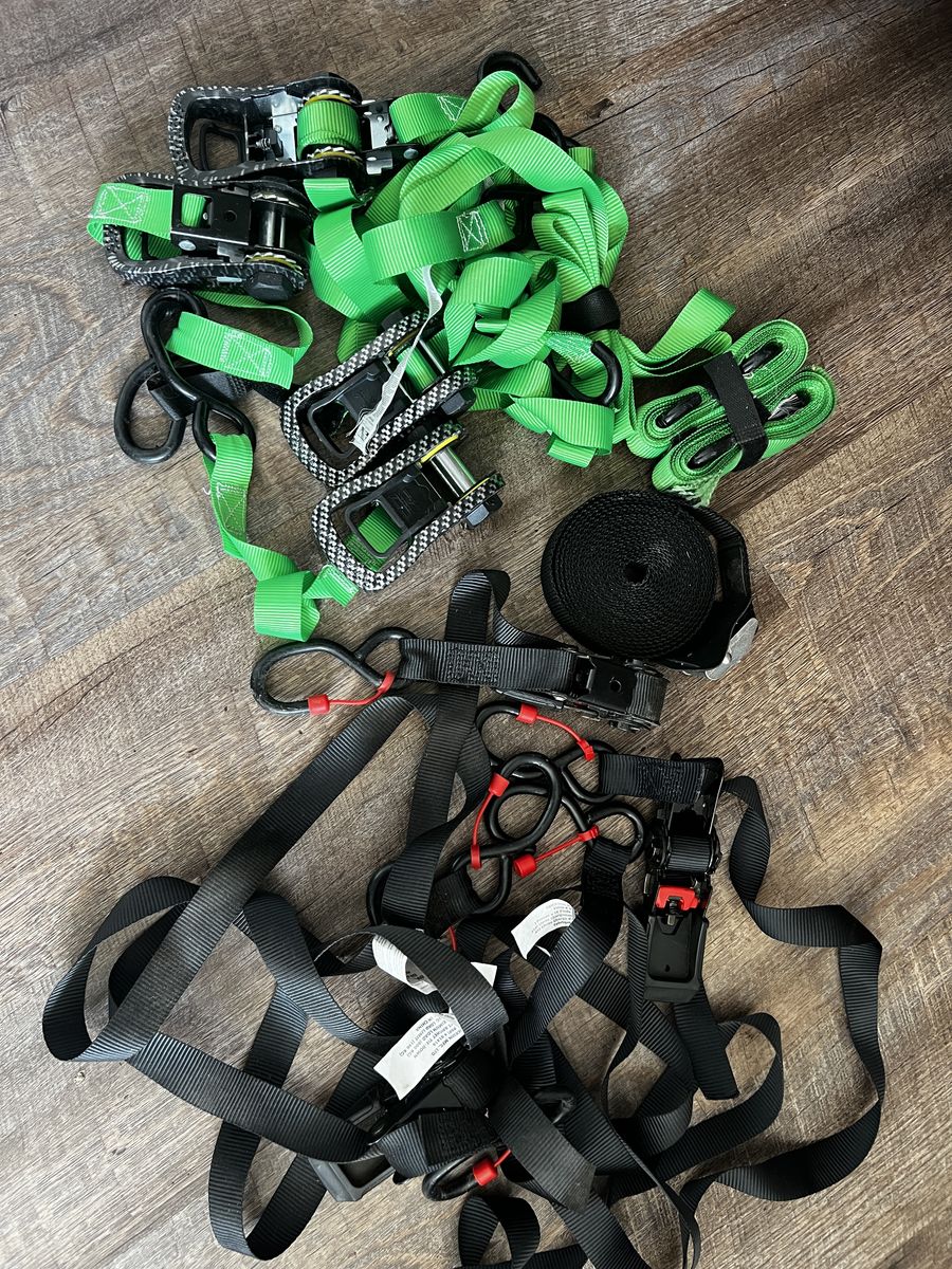 Ratcheting Tie-Down Straps