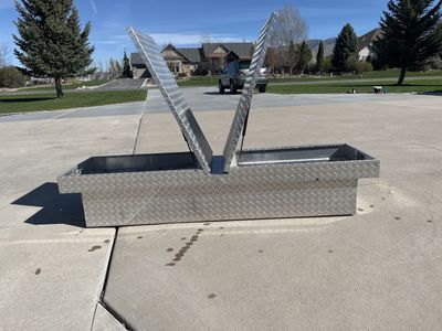 Aluminum Diamond Plate Truck Bed Toolbox