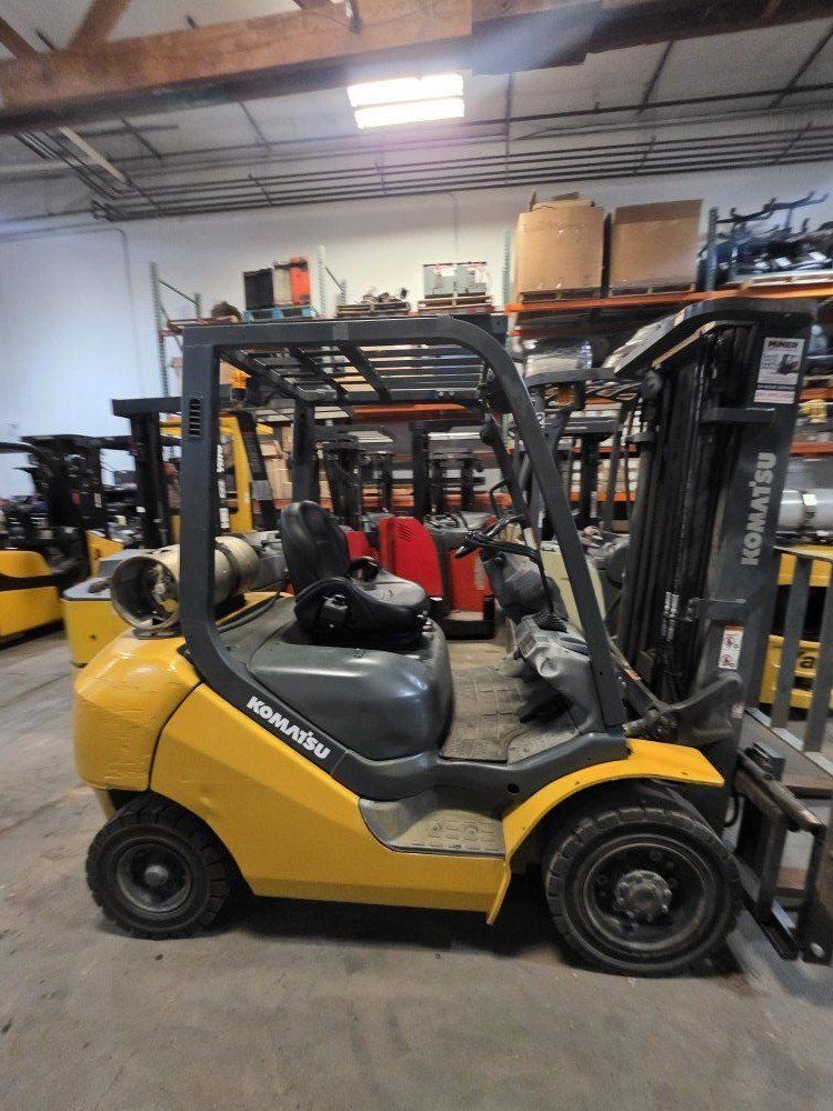 2019 Komatsu 5000Lb Forklift