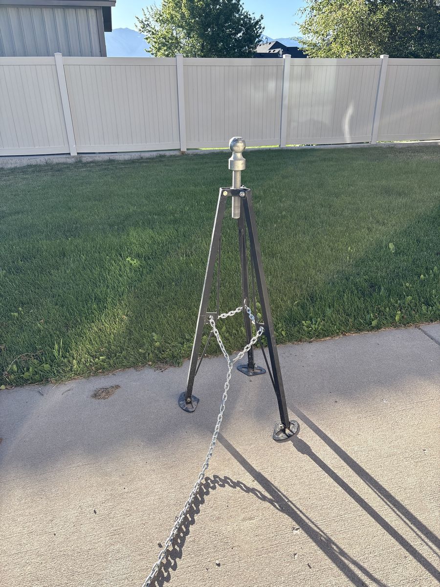King pin 5th wheel stabilizer for Anderson hitch