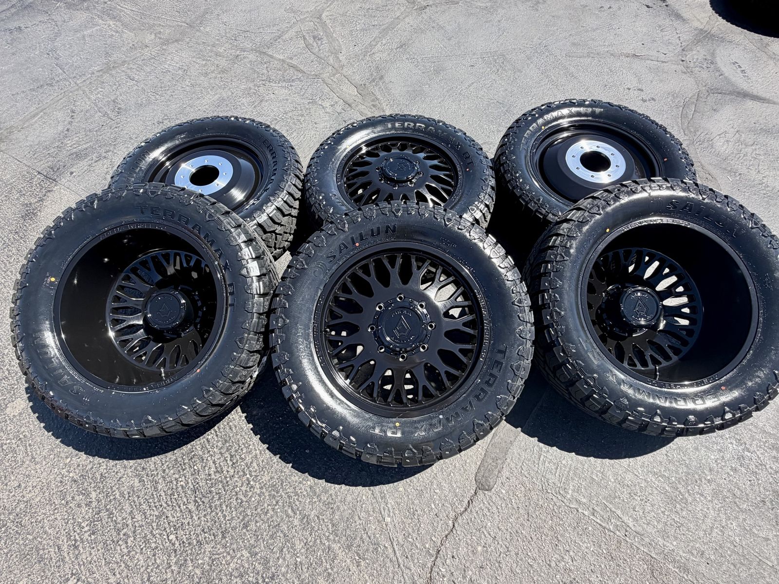 6 New DRW Dually 37x12.50r22 RT Arena 8x200 Ford 8