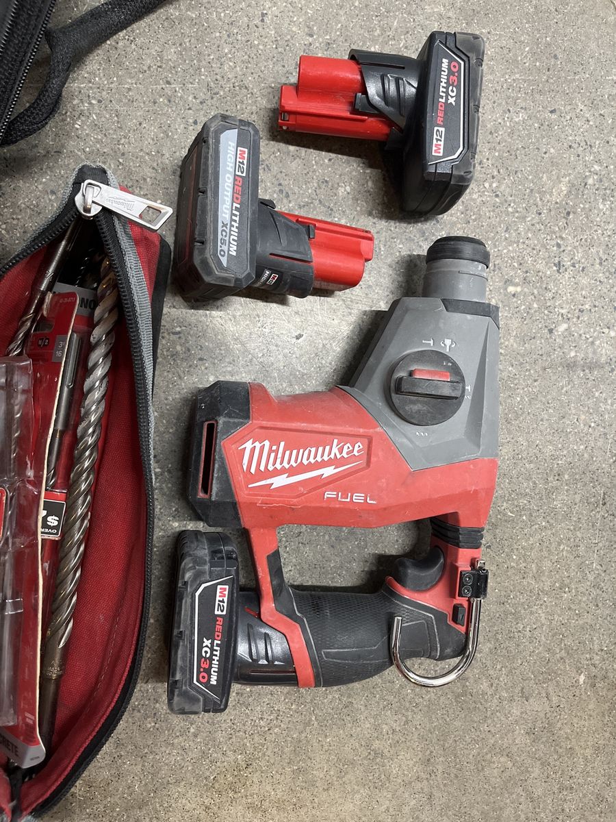 M12 Milwaukee Hammer Drill