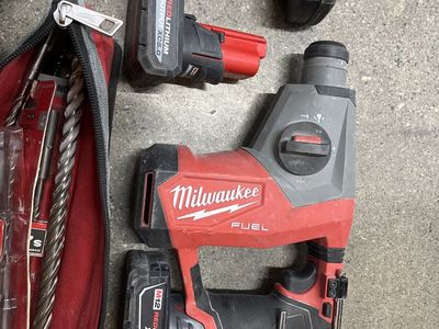 M12 Milwaukee Hammer Drill