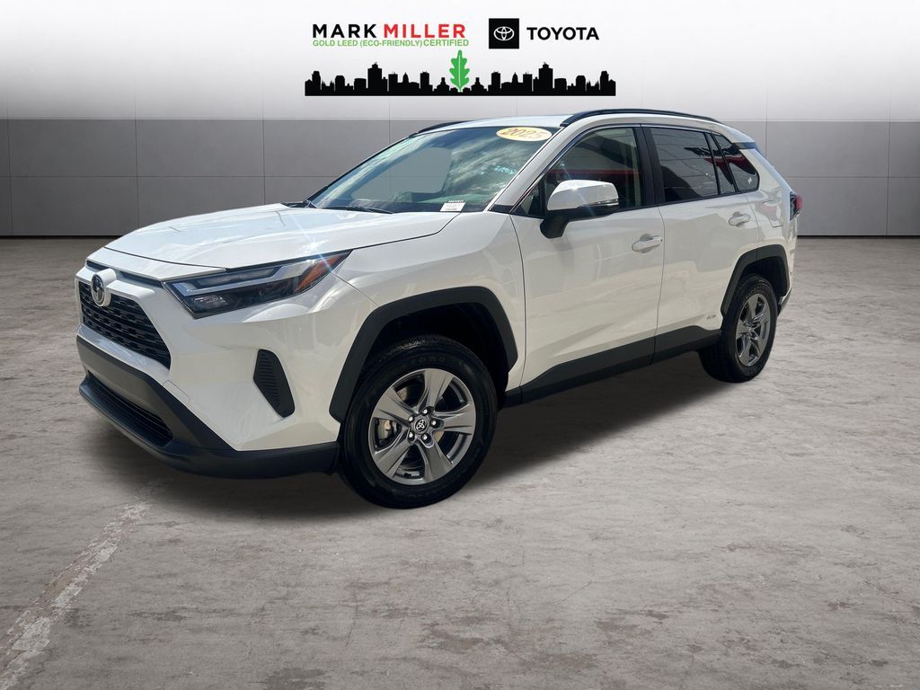 2025 Toyota RAV4 XLE