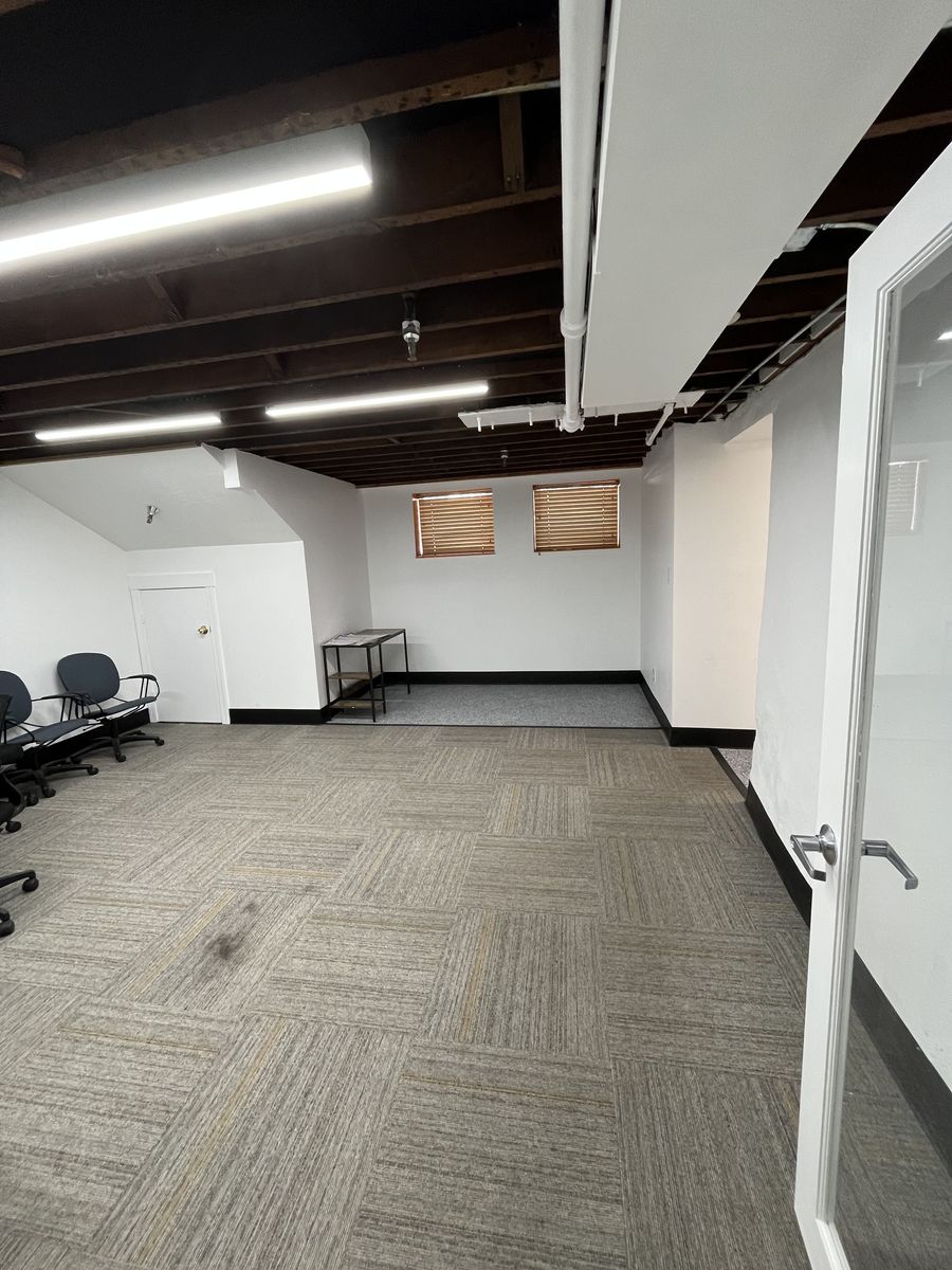 Main image 12