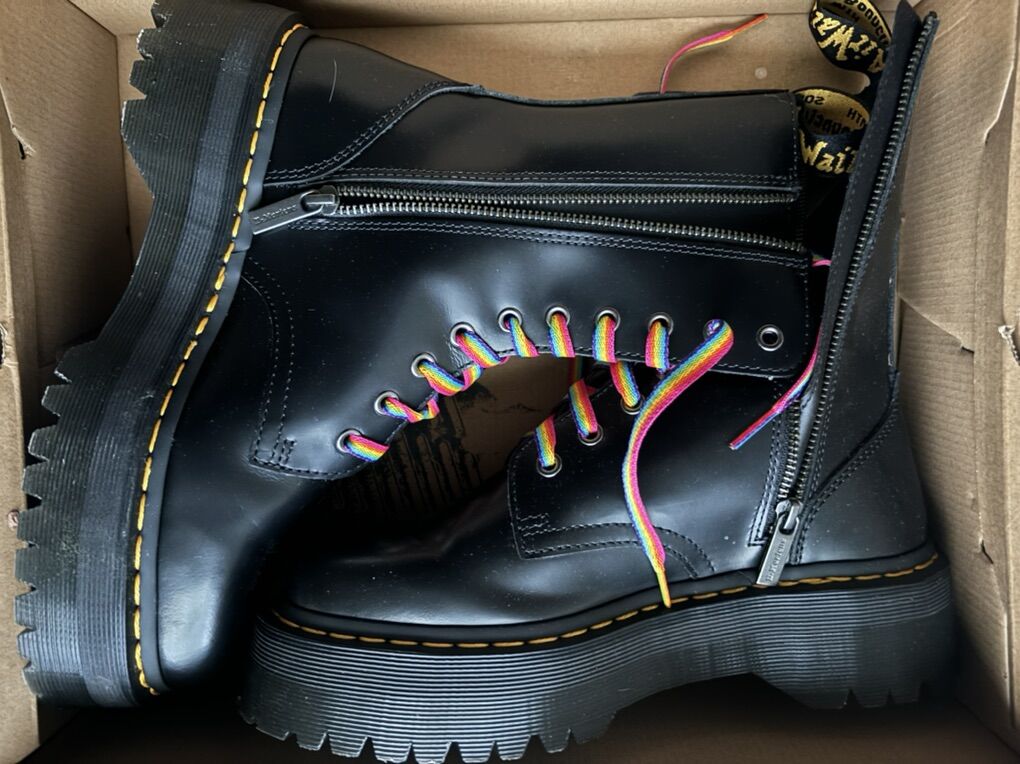 DR Martens Jadon hi NEW