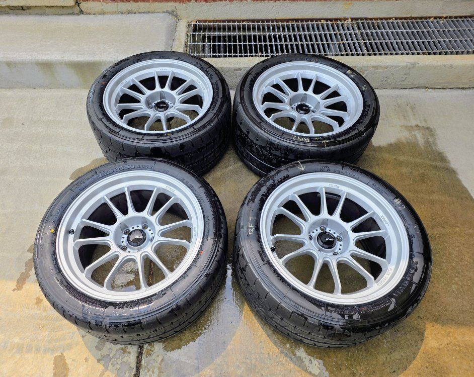 Konig Hypergram 18x10.5 with Yoko A052 295/35R18