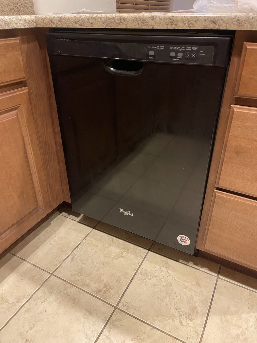 Working whirlpool dishwasher