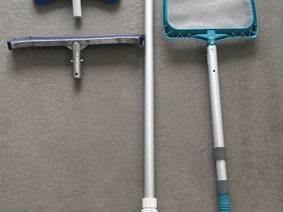 Intex Pool Maintenance Kit: Skimmer Net, Vacuum Head, Brush Head, Telescoping Pole