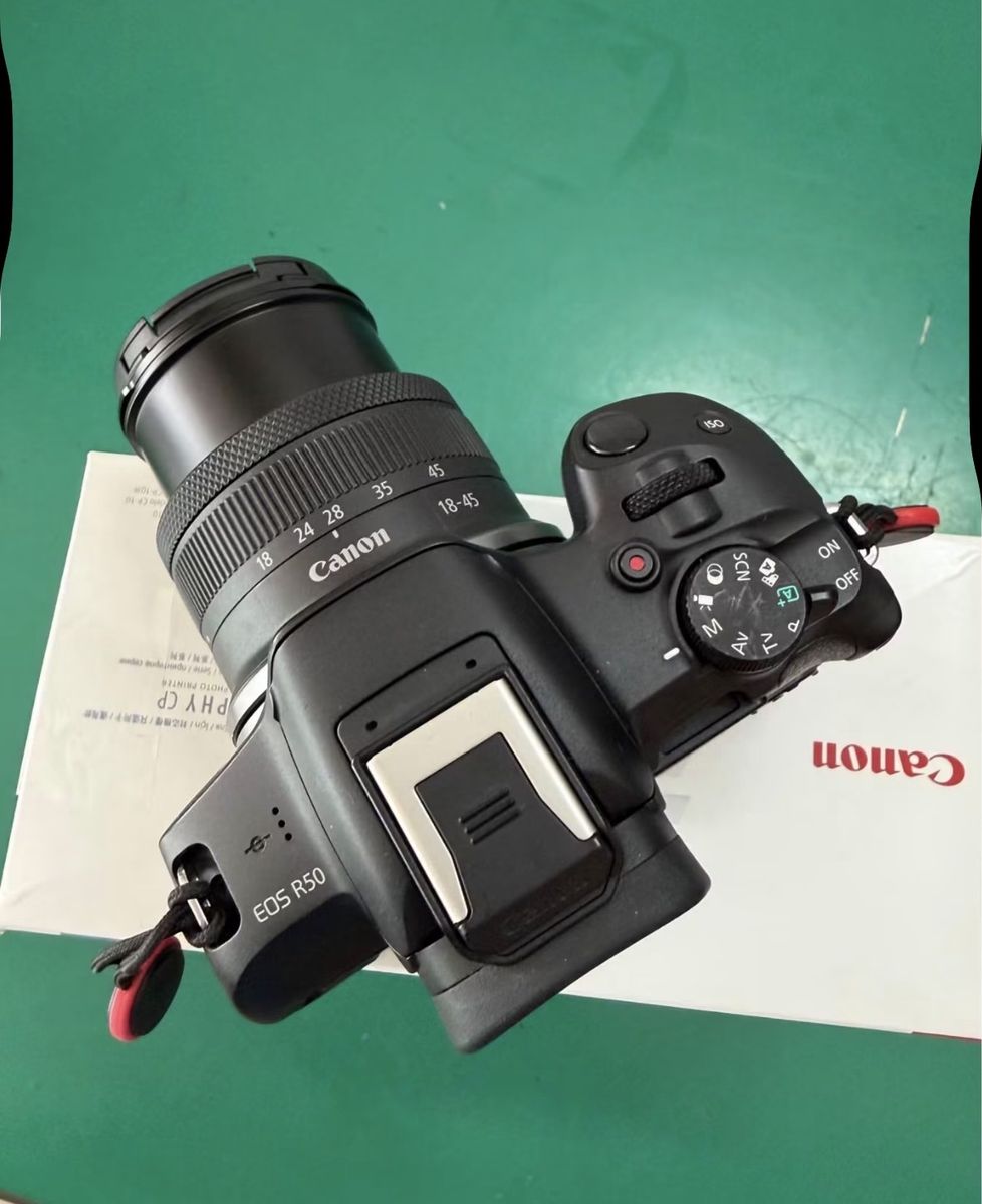Canon r8 ,, kit 24-50mm like new 