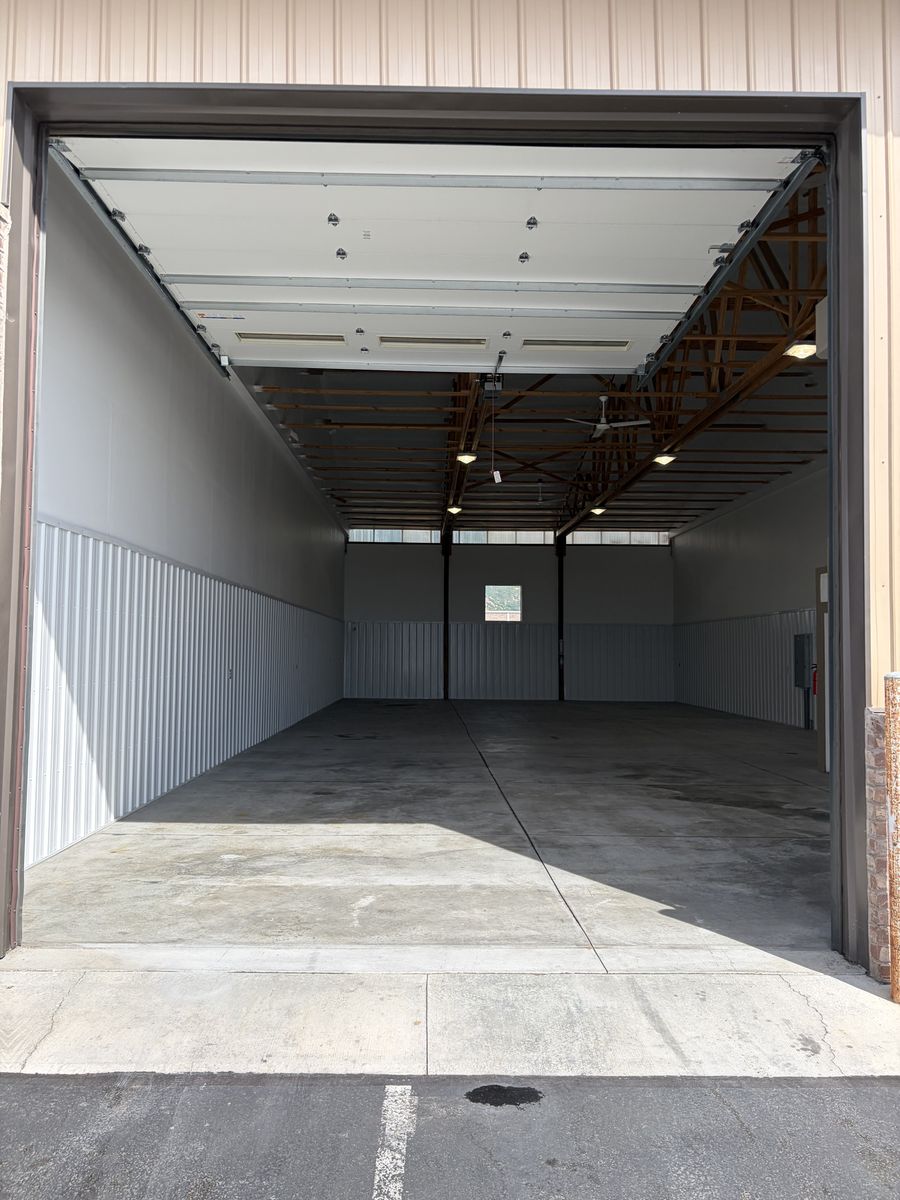 Main image 10