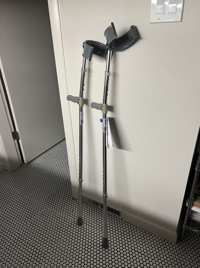 Forearm Crutches