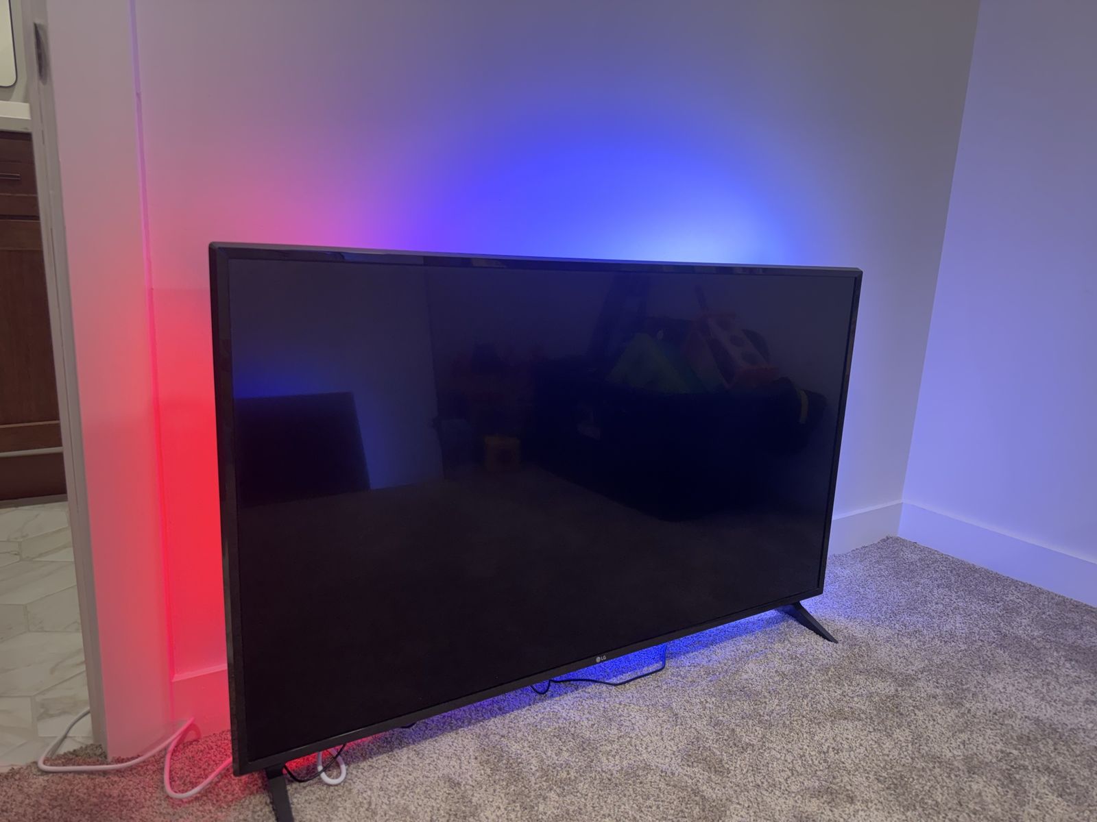49.5” LG TV