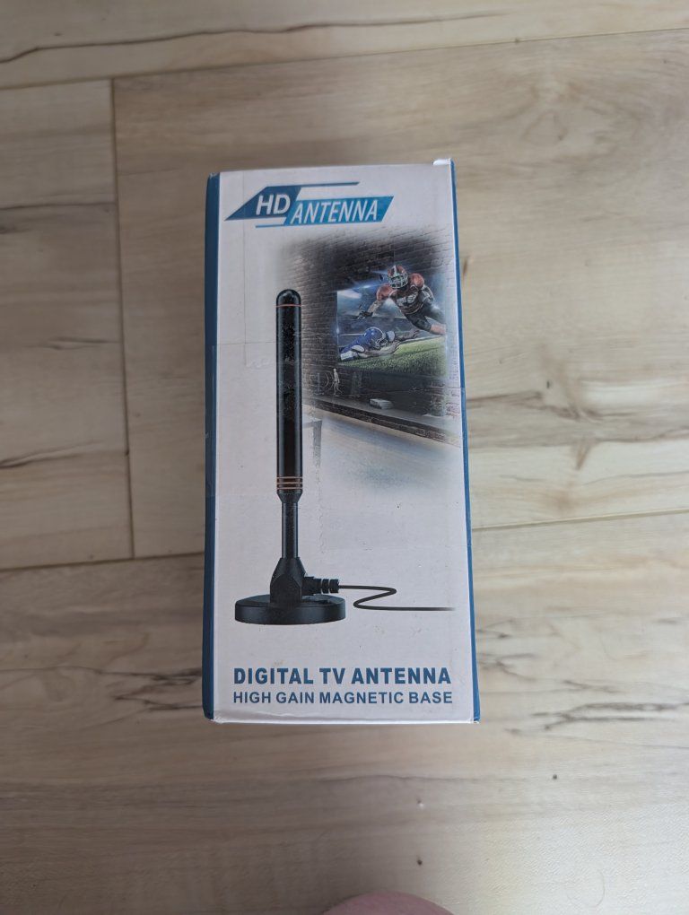 Digital HD TV Antenna with High Gain Magnetic Base