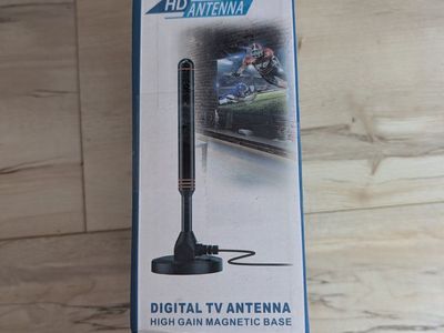 Digital HD TV Antenna with High Gain Magnetic Base