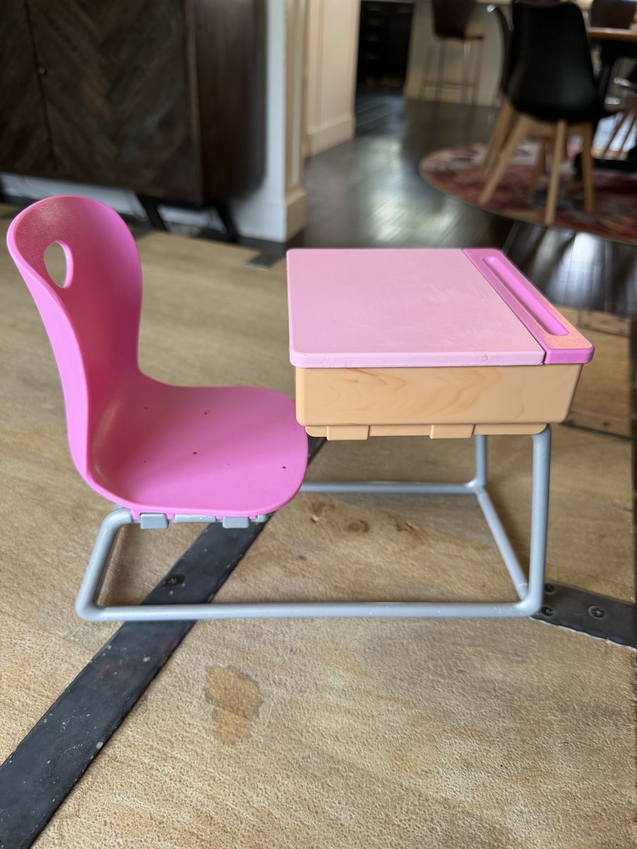 OG (Target) school desk set for dolls