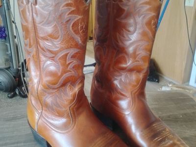 Ariat