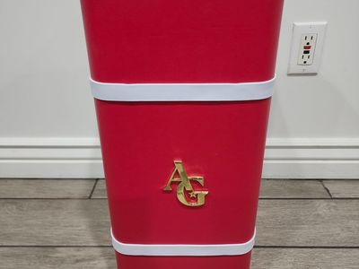 NEW AMERICAN GIRL DOLL TRUNK STORAGE CASE FOR ALL OF YOUR CLOTHING & ACCESSORIES NICE QUALITY!