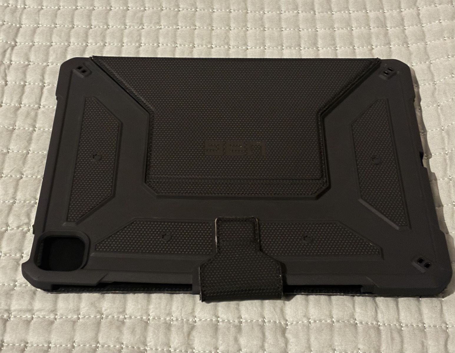 UAG Urban Armor Gear Case for iPad Pro 13" 5th Generation, Black
