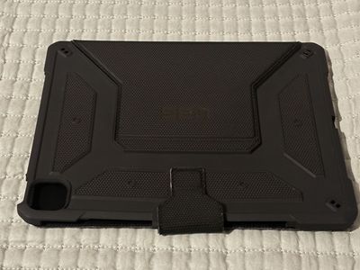 UAG Urban Armor Gear Case for iPad Pro 13" 5th Generation, Black