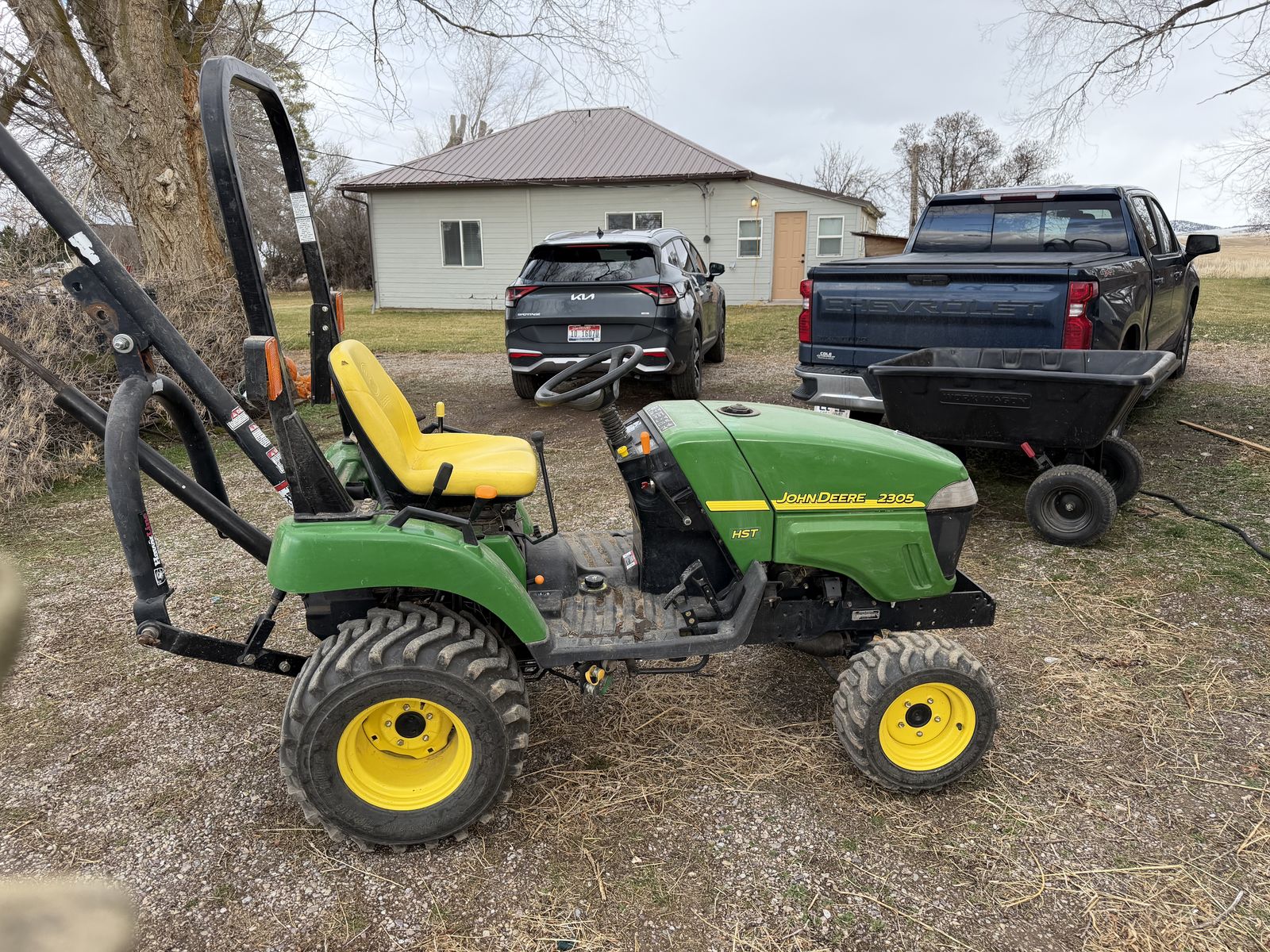 John Deere 2305HST Tractor