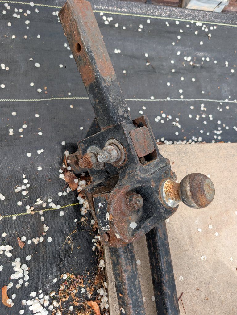 12,000 Equalizer Weight Distribution Hitch