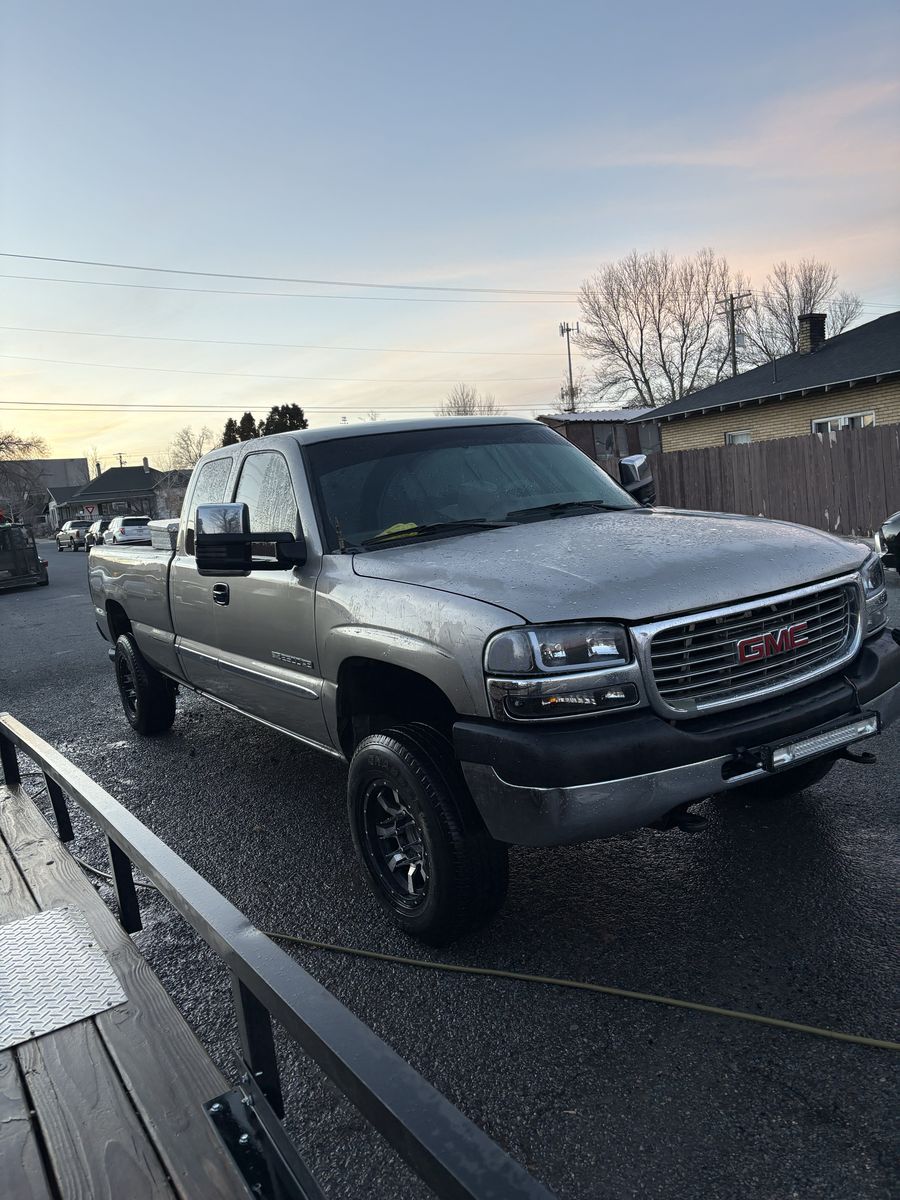 2002 GMC 2500 SLE