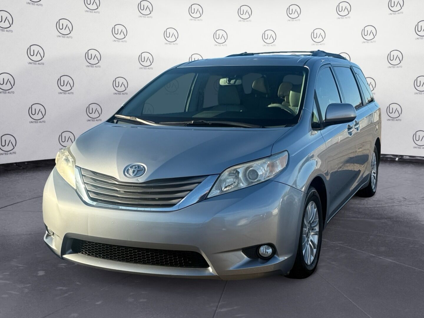 2013 Toyota Sienna XLE