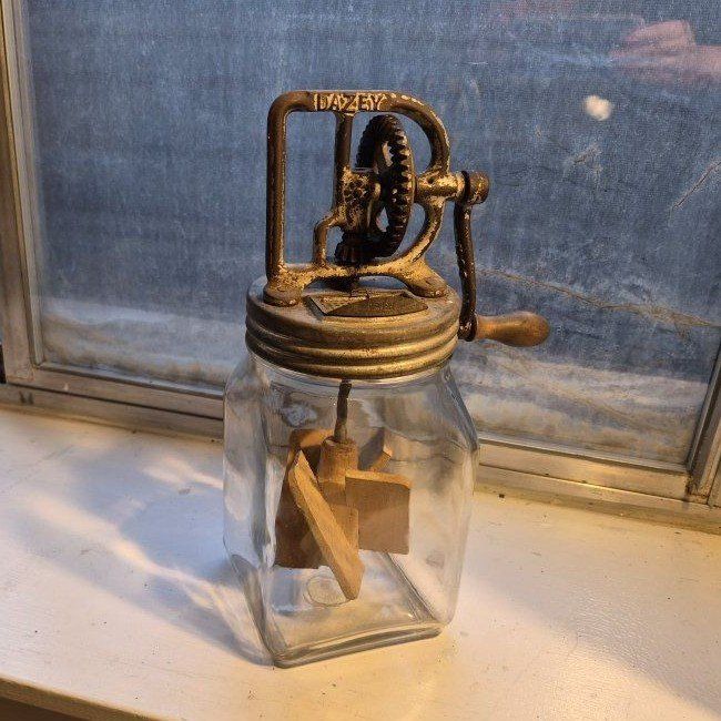 Dazey Antique Butter Churn No. 40, Vintage Glass Jar Hand Crank Butter Maker