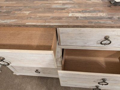 Rustic Farmhouse Style 8-Drawer Dresser/Storage Cabinet - Whitewashed Wood Finish