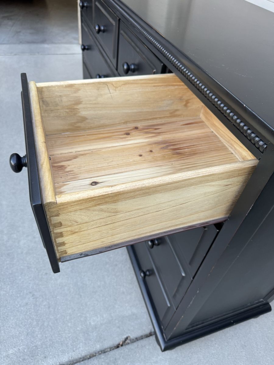Main image 6