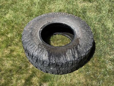 38” 13.50 R17 (4)Patagonia Milestar